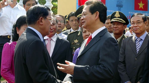 Thủ tướng Nguyễn Tấn Dũng và Thủ tướng Campuchia Hun Sen. - Ảnh: Chinhphu.vn